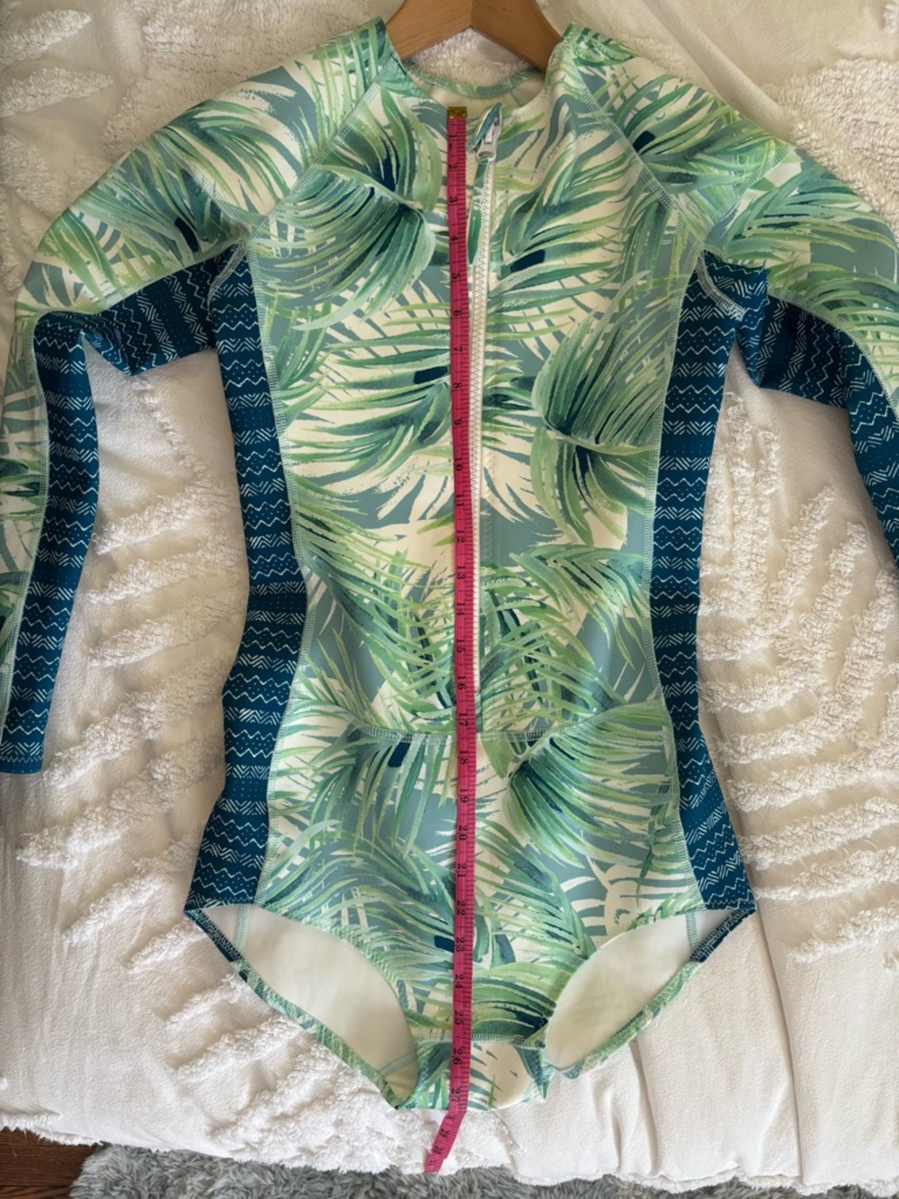 🌺Carve Designs One-Piece Rash Guard Swimsuit - White Palm🌴 - Picture 15 of 16